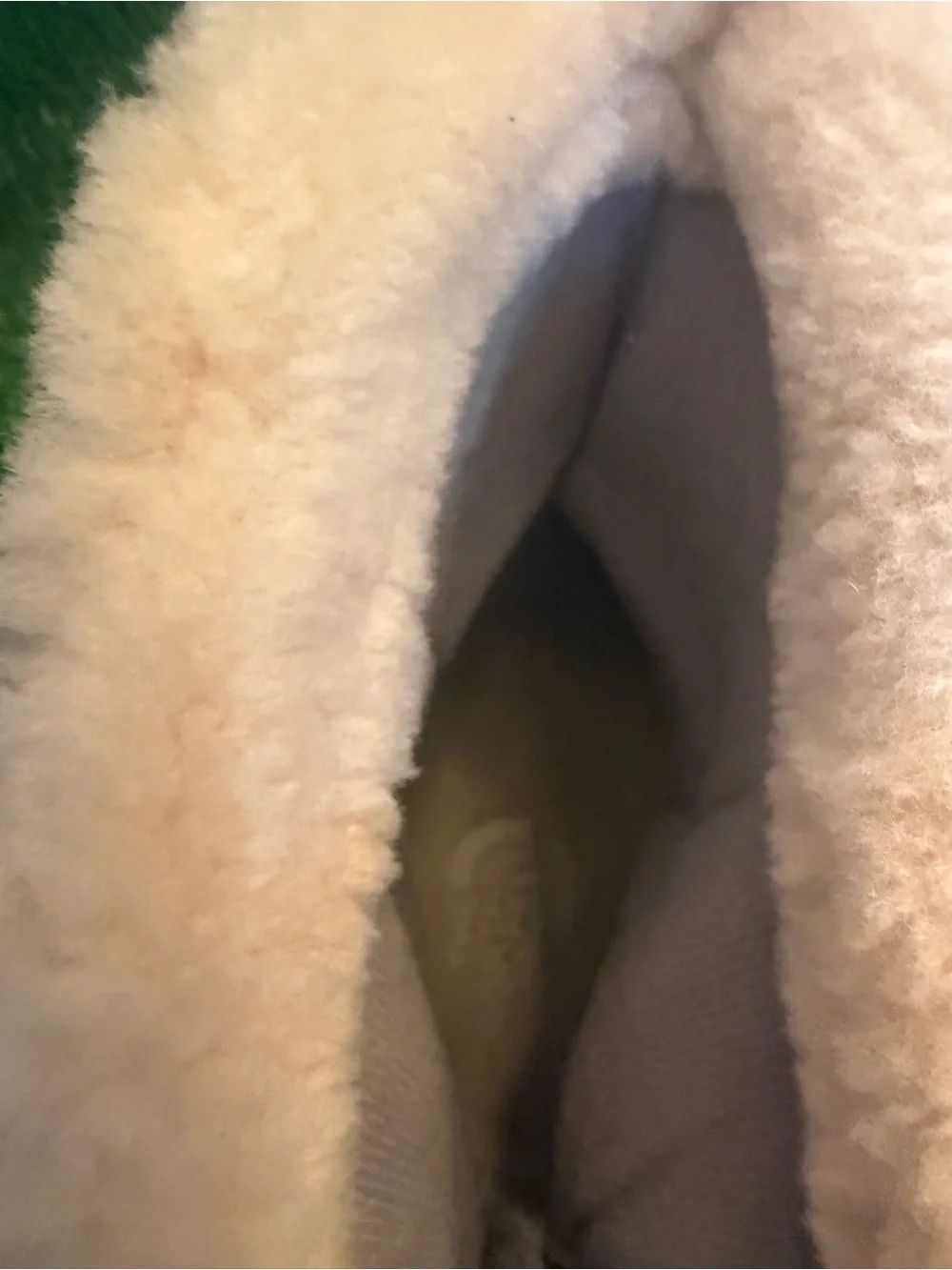 The North Face women’s Cream suede faux fur Shearling Winter Boots insulated 7.0